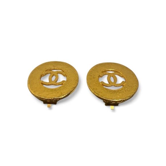 CHANEL Vintage CC Logo Gold Plated Circular Earrings - Picture 8 of 12